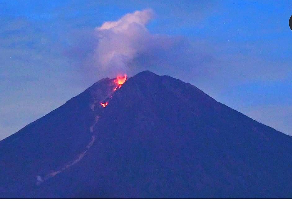 Info gunung krakatau hari ini 2021